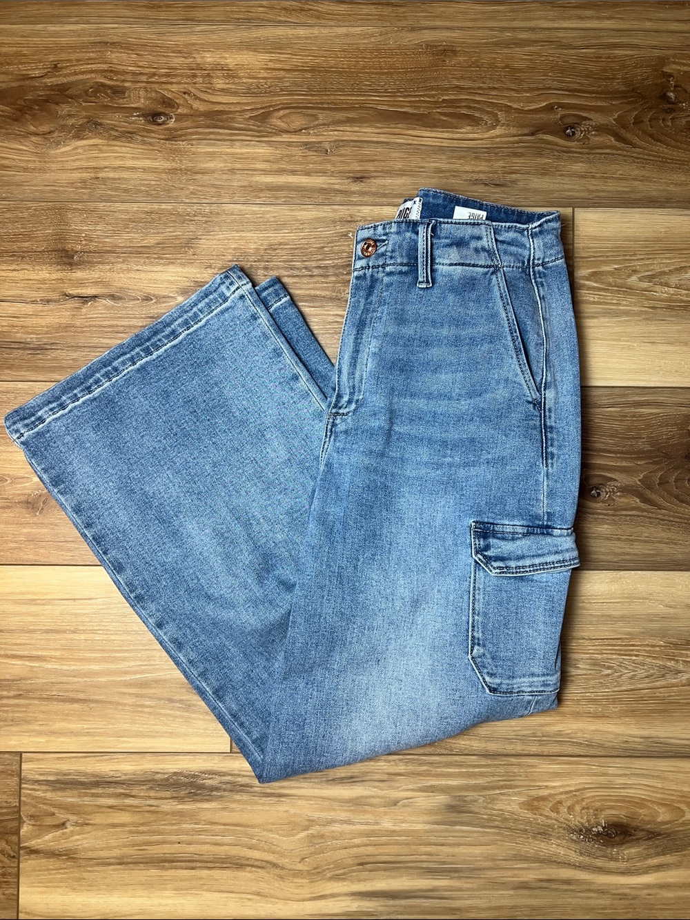 PAIGE Carly Wide Leg Cargo Jeans - Picture 8 of 11